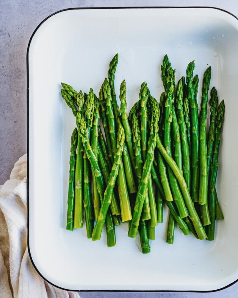 Blanch the asparagus