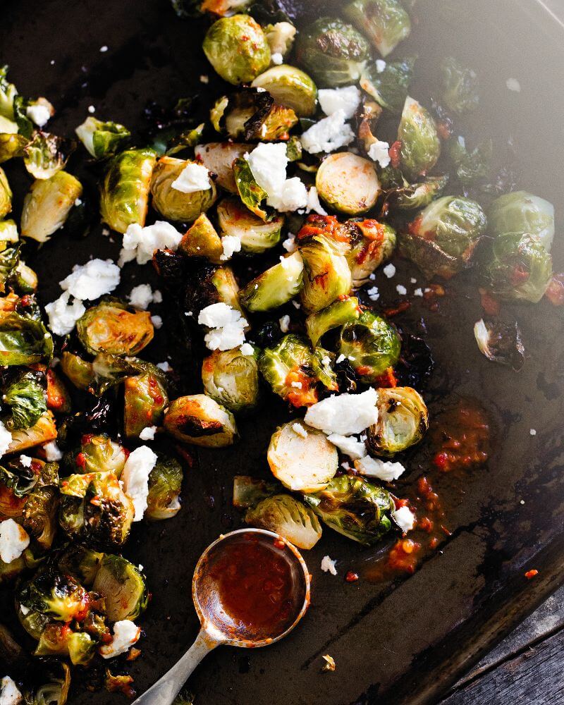 Crunchy Brussels sprouts with goat cheese