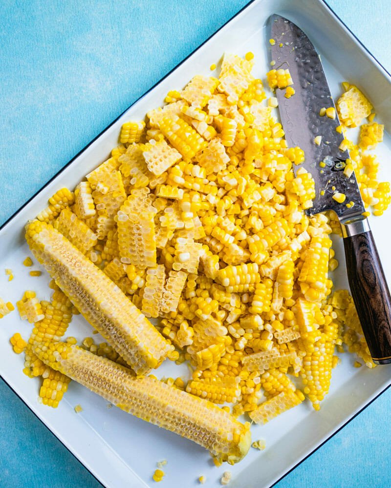 How to cut corn on the cob