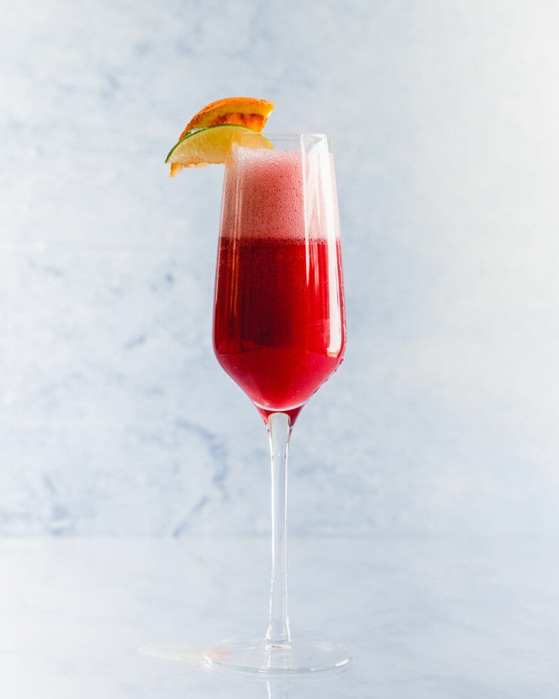 How to make a cranberry mimosa