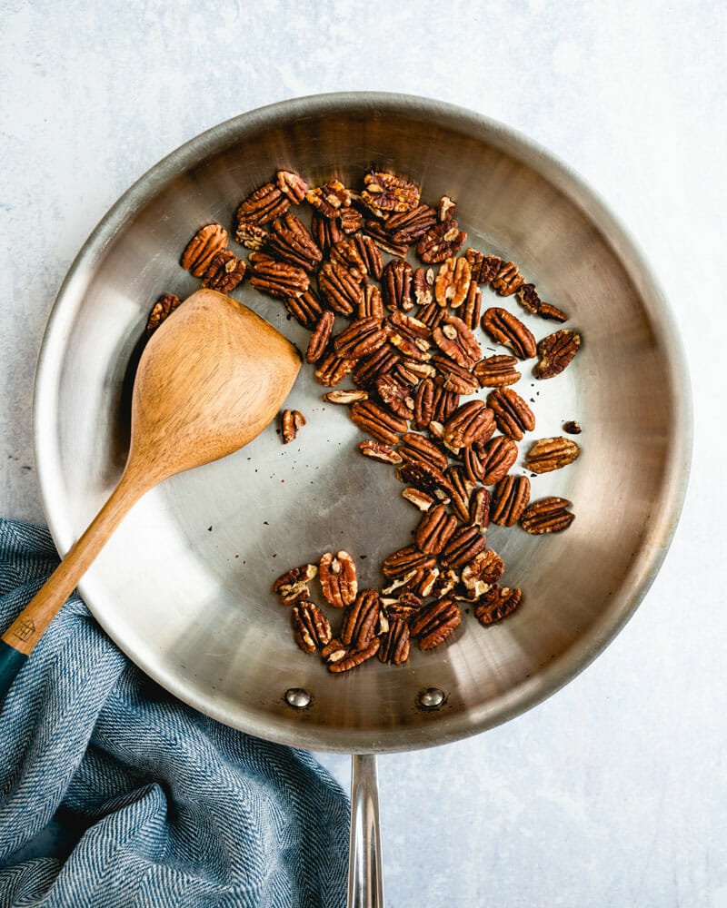 How to roast pecans on the stove