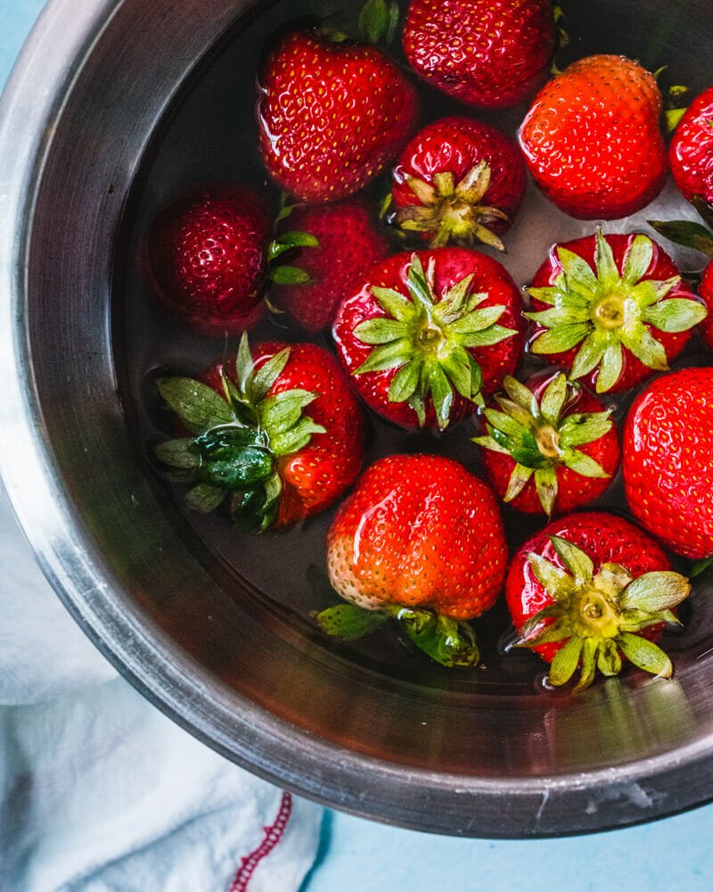 How to clean strawberries