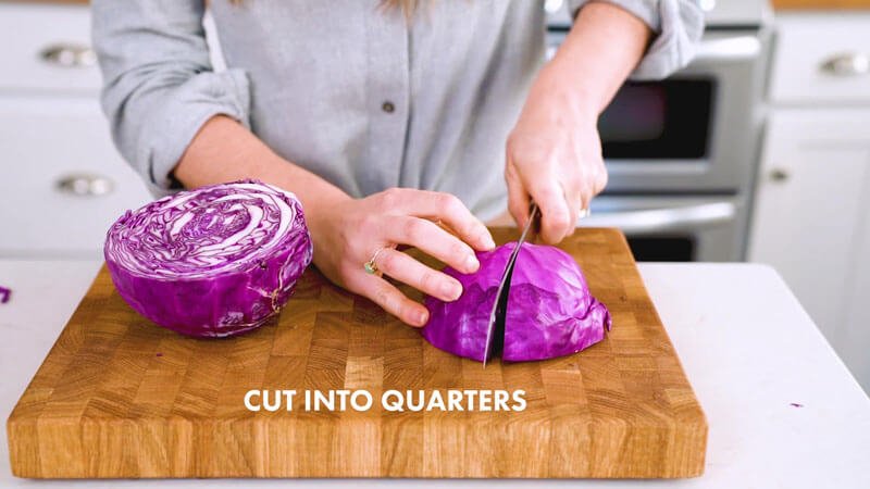 How to cut cabbage |  Cut into quarters