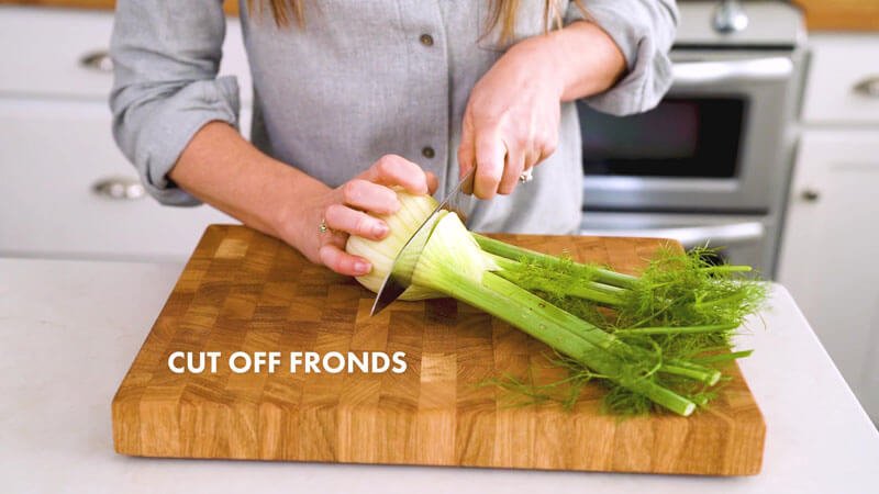 How to cut fennel |  Cut off the fronds