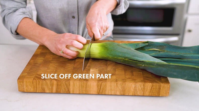 How to cut leeks |  cut green tip