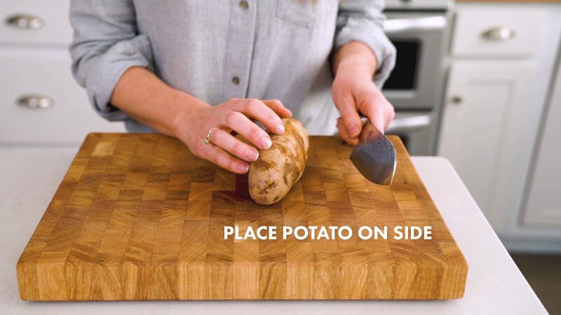 How to cut potatoes into french fries |  Set the potato aside