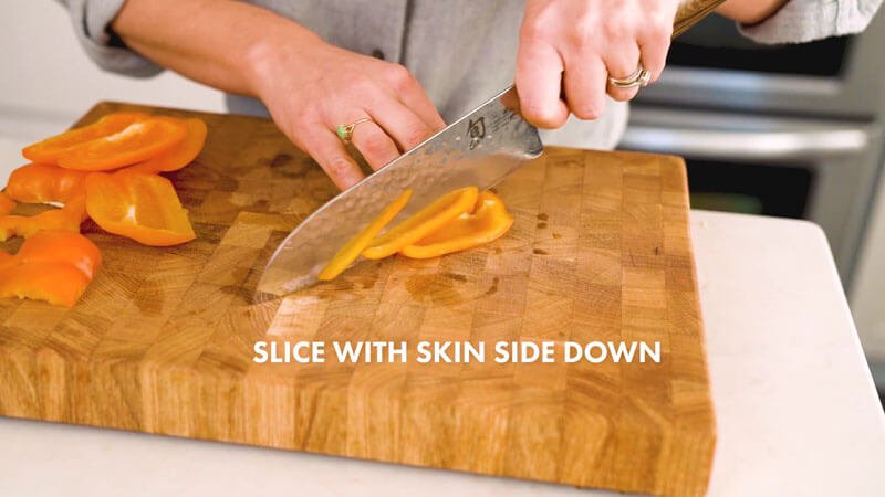 How to cut a pepper |  Cut skin side down
