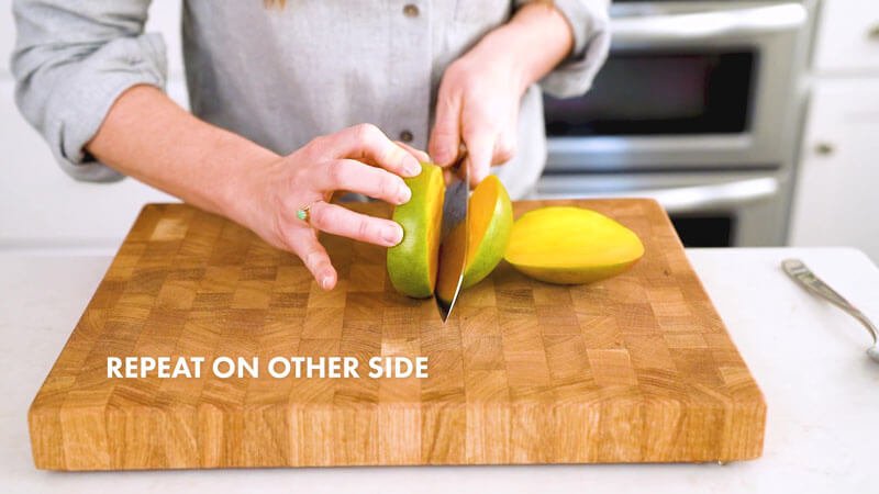 How to cut a mango |  Cut out the other side