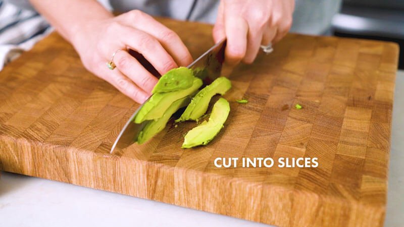 How to cut an avocado |  Cut