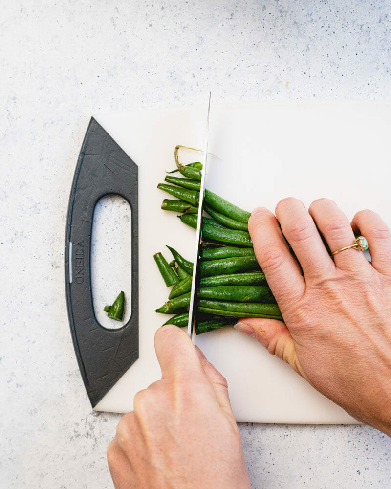 How to Trim Green Beans: Cut off the ends