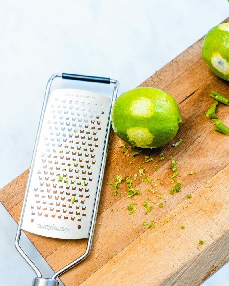 How to grate a lime