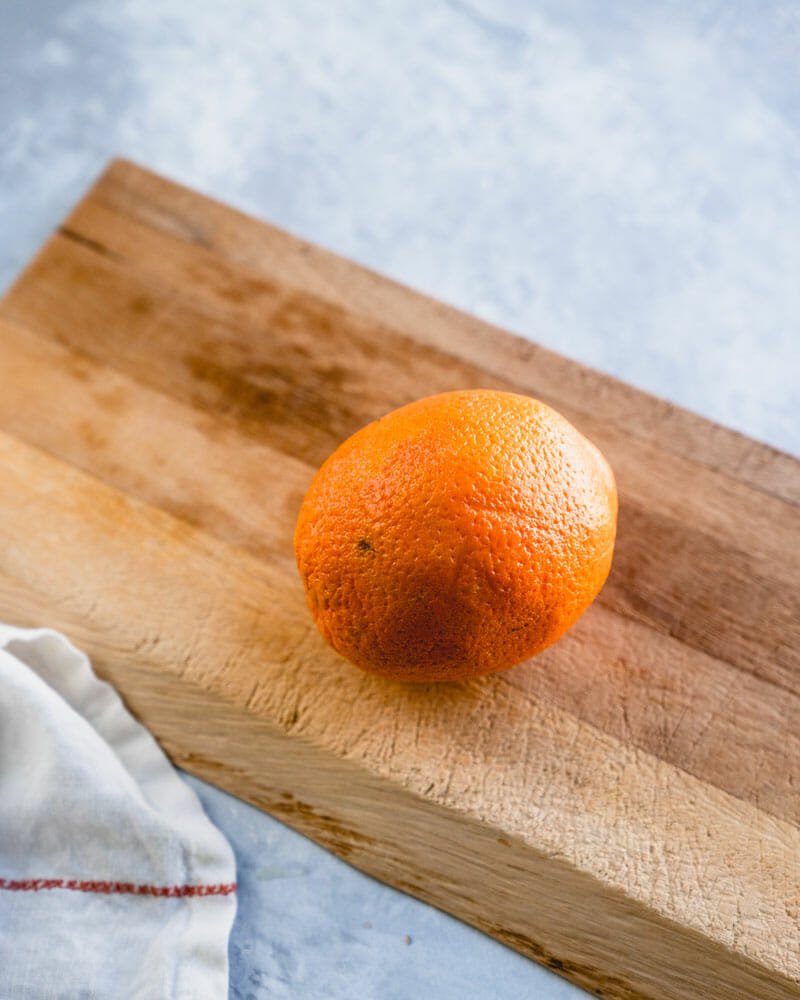 How to peel an orange