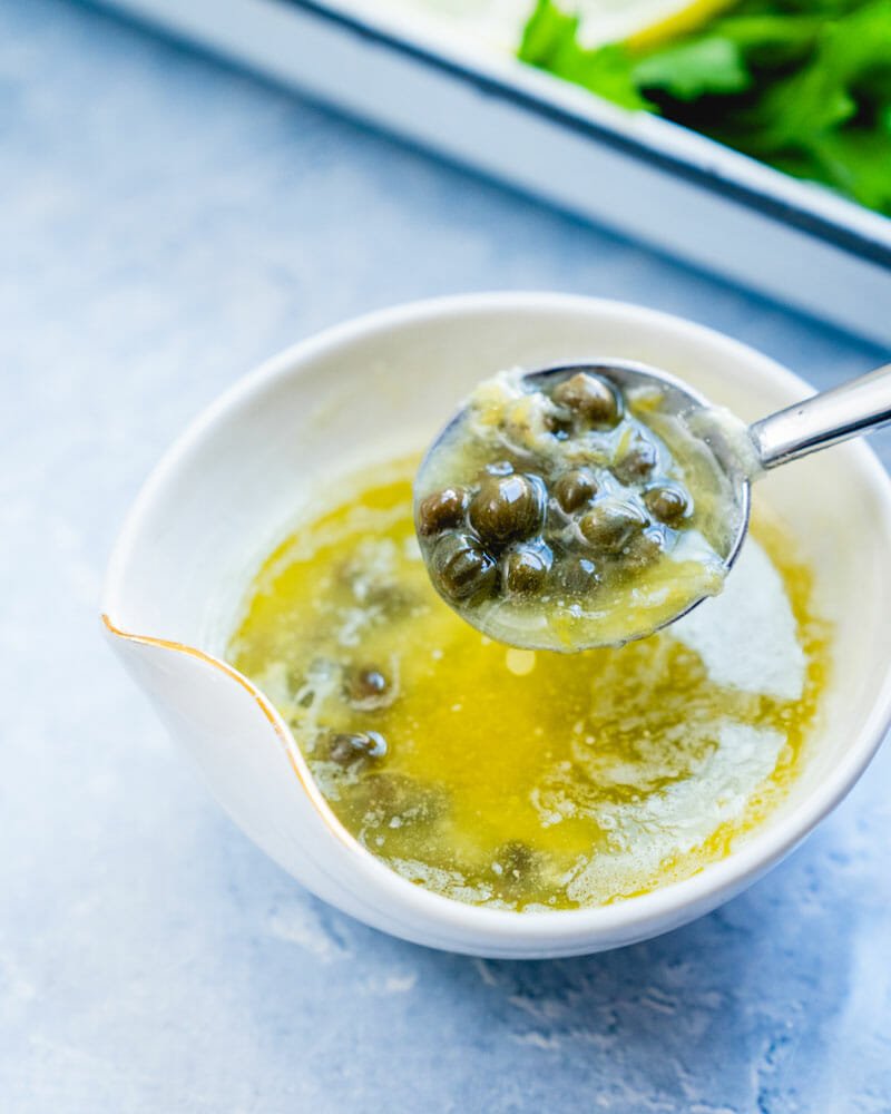 Lemon sauce with capers