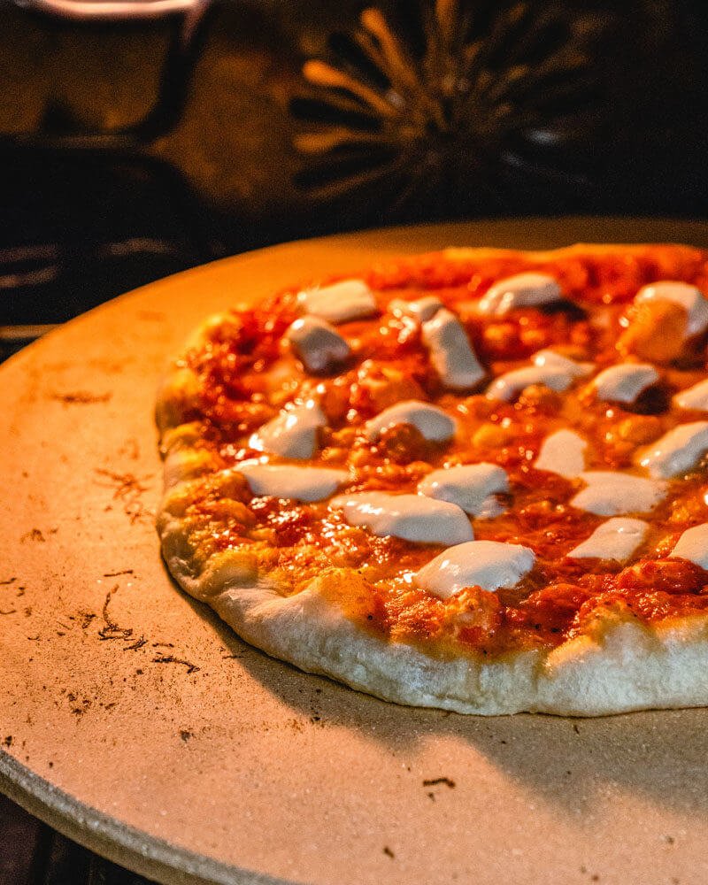 Recipe Pizza Margherita, pizza stone