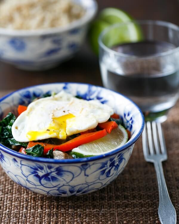 Healthy rice bowls with fried eggs