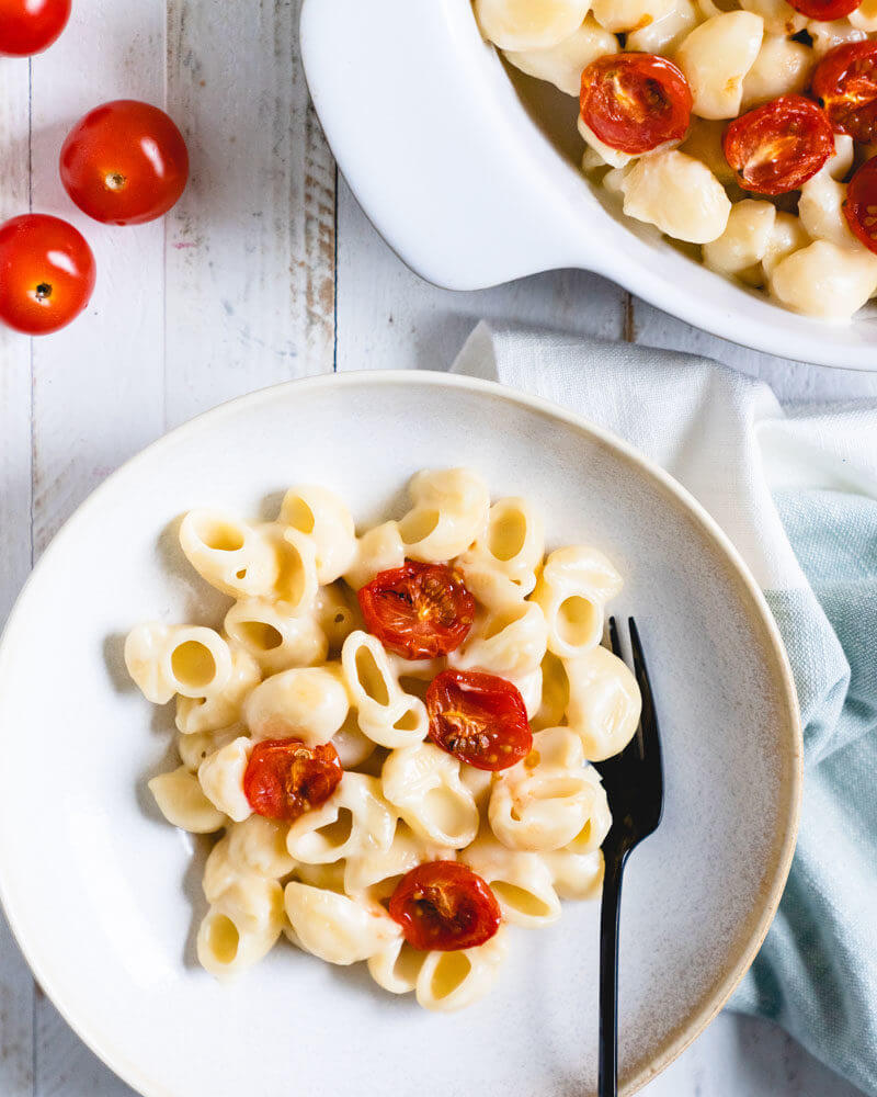 Homemade White Cheddar Mac and Cheese with Tomatoes
