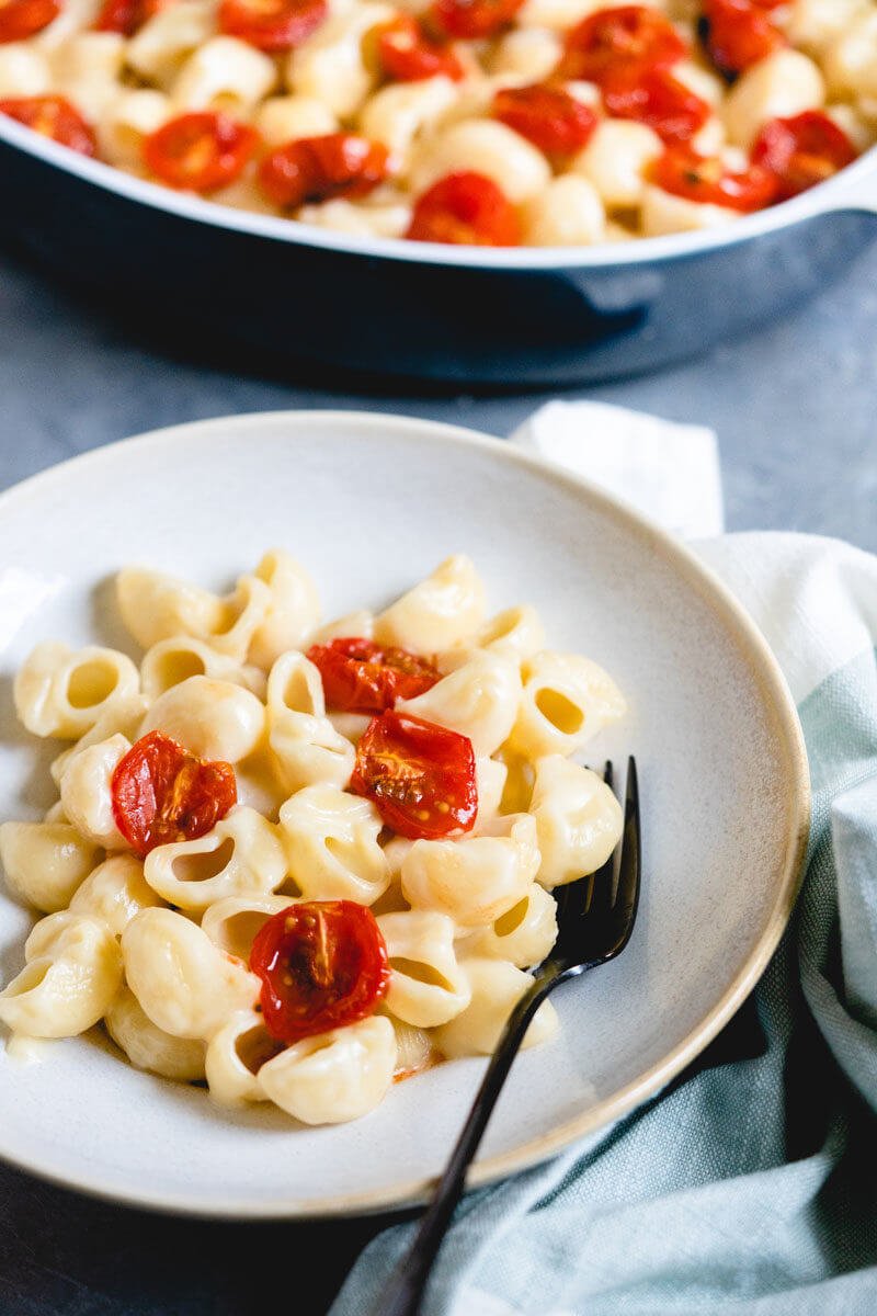 Homemade White Cheddar Mac and Cheese with Tomatoes