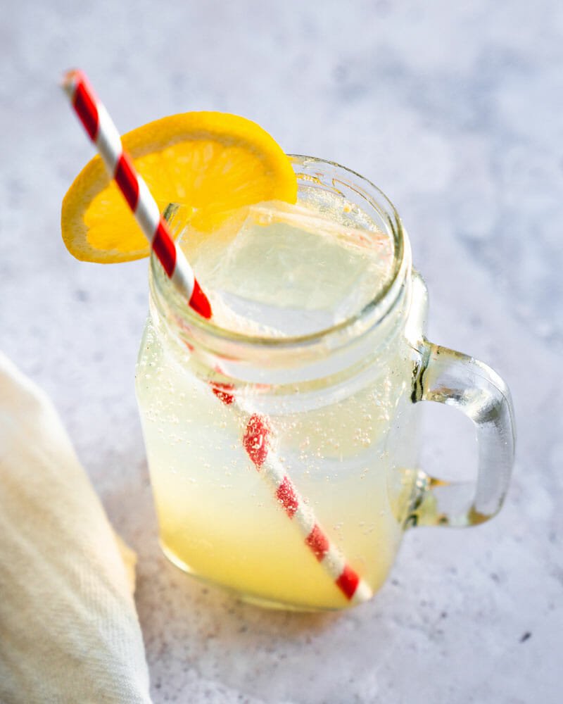 Sparkling lemonade