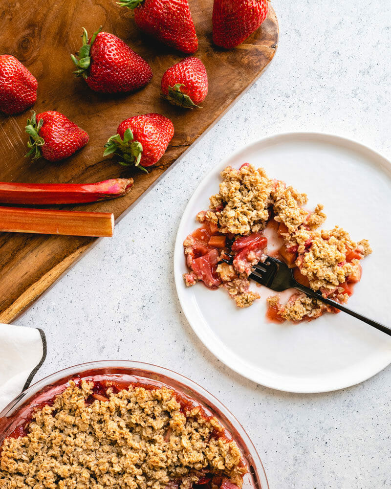 Healthy Strawberry Rhubarb Crisp