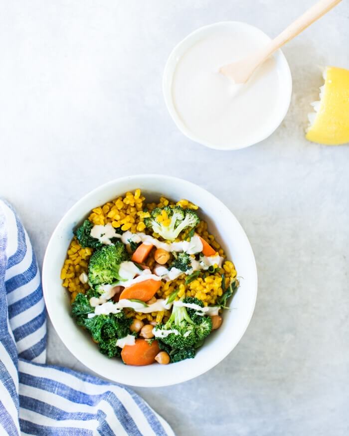 Yellow rice bowls with broccoli and turmeric |  Yellow rice recipe